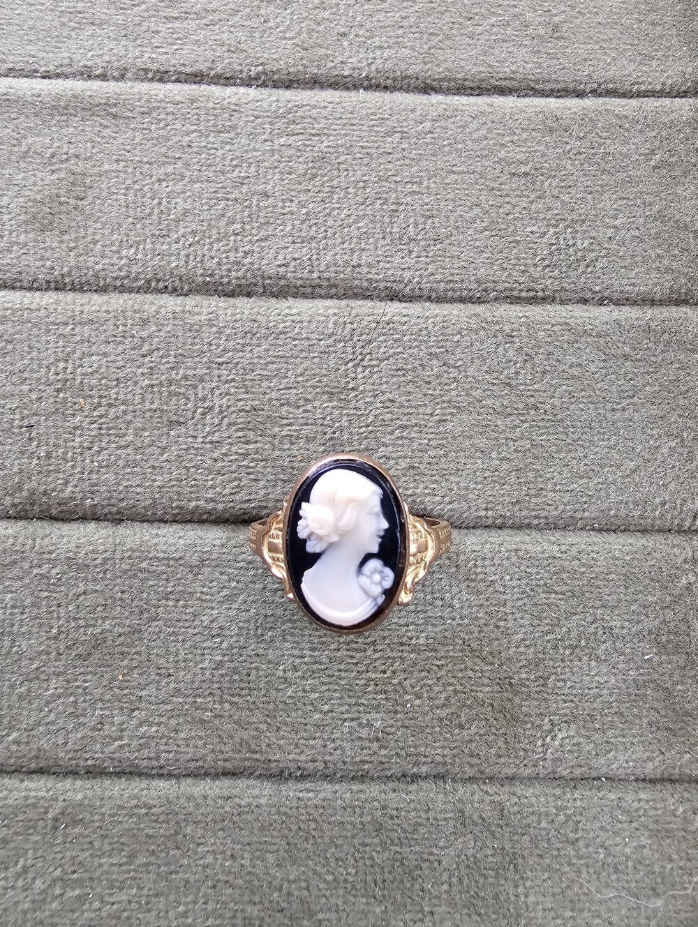 Vintage Cameo Ring Size 7